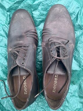 Neosens Men's Brown Lace-Up Derby Shoes
